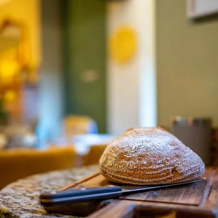 32 White Cross Road * York