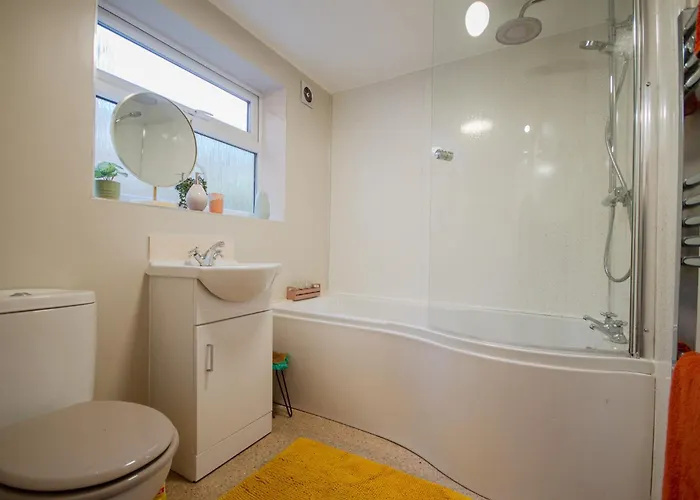 32 White Cross Road York