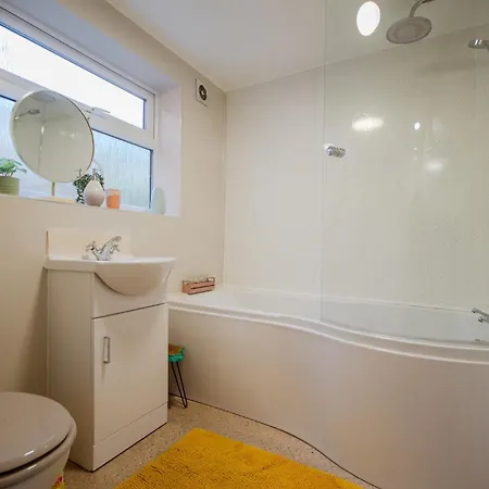 32 White Cross Road يورك