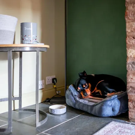 بيت للعطل 32 White Cross Road *